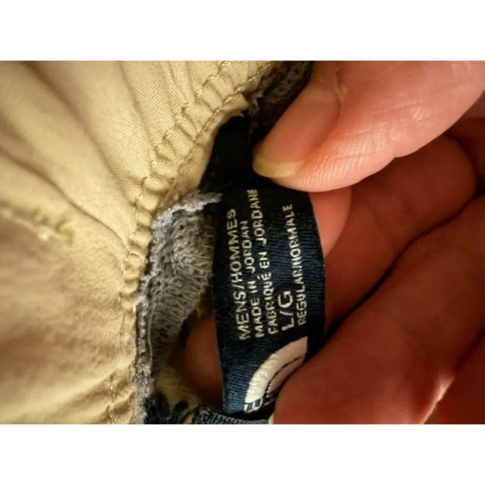 North Face Men's Flash dry tan shorts Size L
